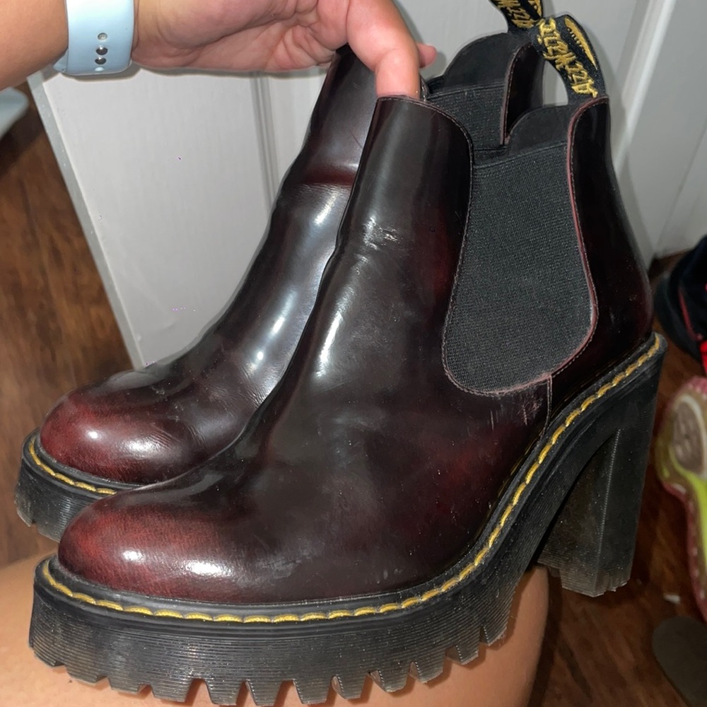 Dr. Martens Cherry Red Hurston Women's Arcadia Leather Heeled Chelsea Boot USED